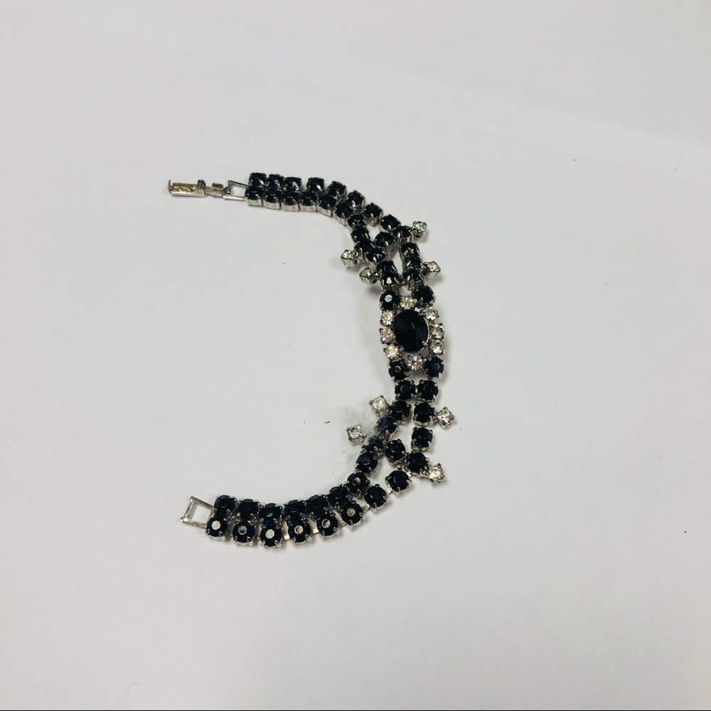 VINTAGE RHINESTONE BRACELET - Picture 8 of 9